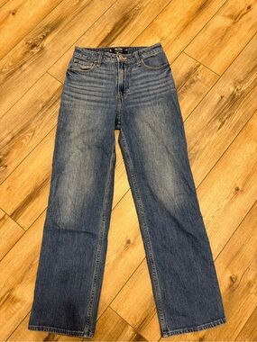 Hollister Women's Medium Blue Straight-Leg Jeans